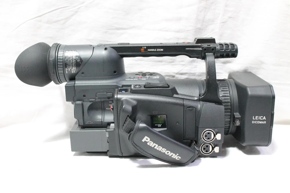 Video camera Panasonic AG-HVX200E DVCPRO HD MiniDV Mini DV card P2 16GB + 32 GB Full HD