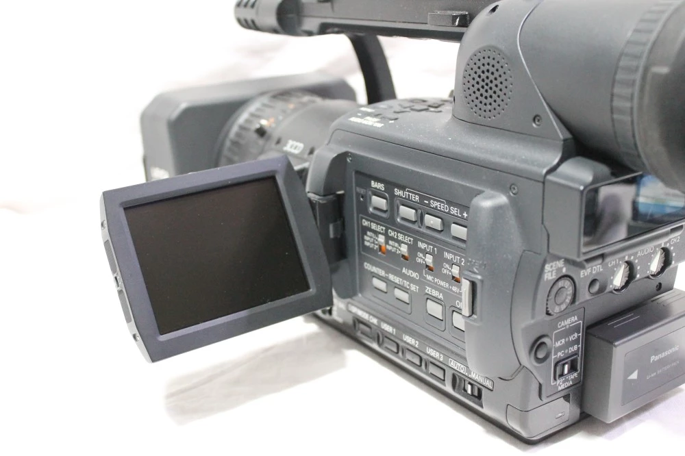 Video camera Panasonic AG-HVX200E DVCPRO HD MiniDV Mini DV card P2 16GB + 32 GB Full HD