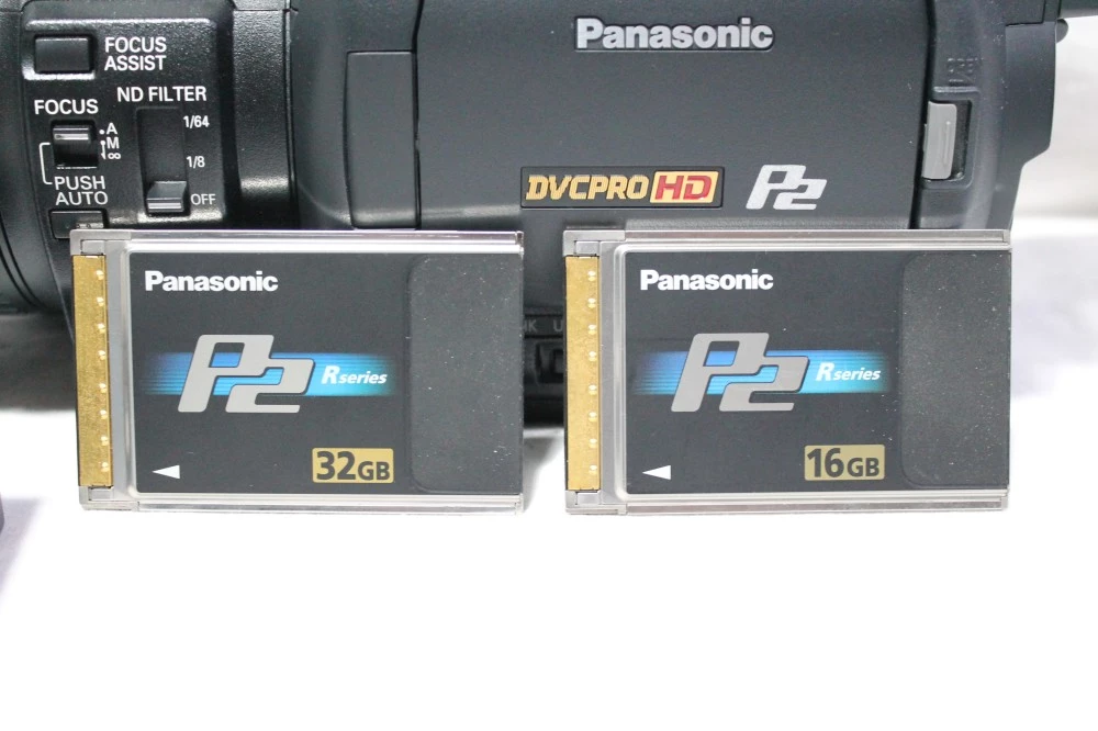 Video camera Panasonic AG-HVX200E DVCPRO HD MiniDV Mini DV card P2 16GB + 32 GB Full HD