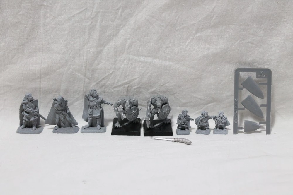 Lot of 45 figures Warhammer 1995 Games Workshop Wood Elves Citadel + box
